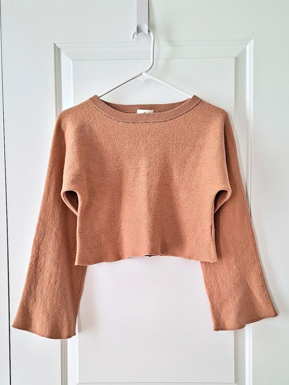 Aritzia Wifred Merino Wool Cropped Tan Camel Sweater Size Small Like New